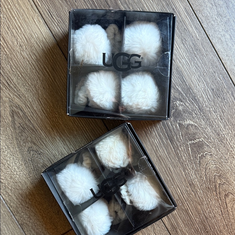 UGG Polar Napkin Rings 2 Sets of 4
